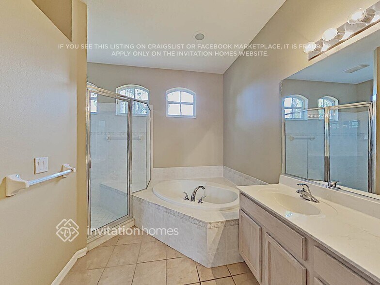 Building Photo - 11706 Winding Woods Way
