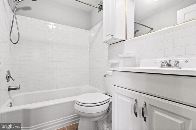 Building Photo - 1320 S Broad St