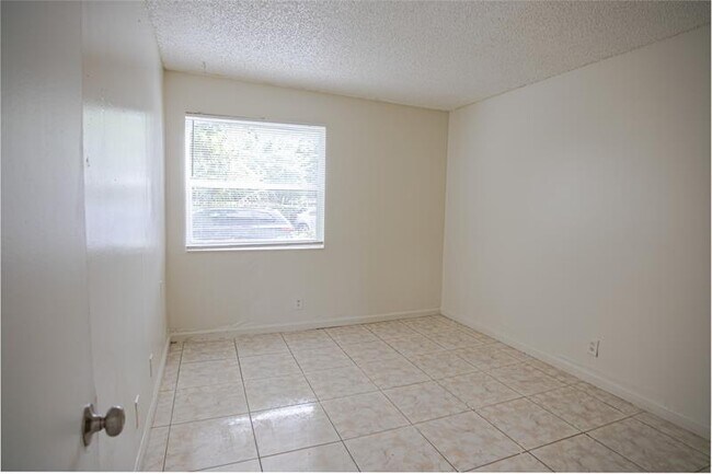 Building Photo - 4295 NW 114th Terrace