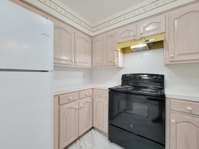 Building Photo - 1815 Country Village Blvd