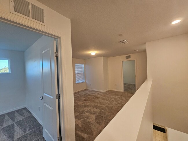 Building Photo - 3928 Capri Coast Dr