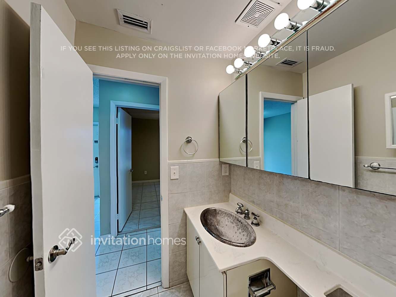 Building Photo - 500 NW 207th Terrace