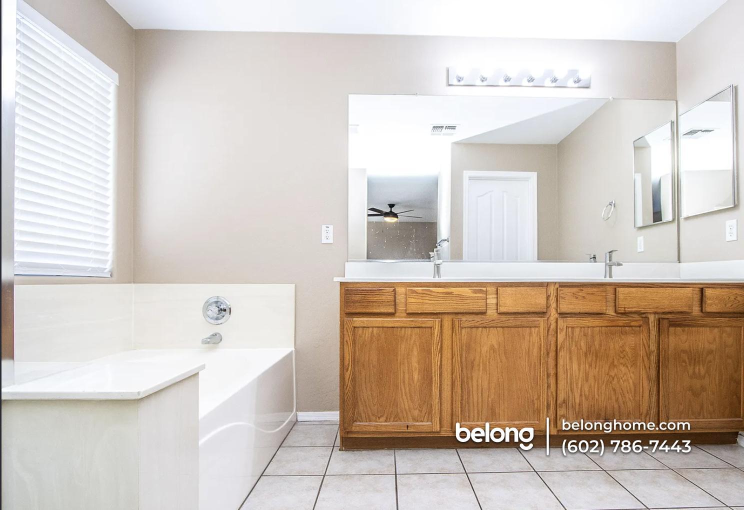 Building Photo - 2215 W Nancy Ln