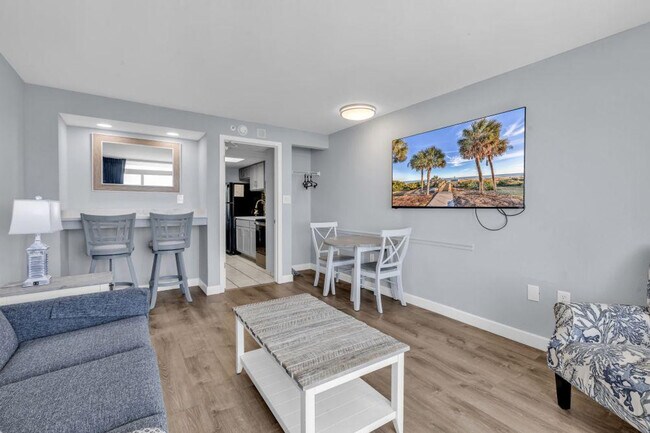 Building Photo - 2300 N Ocean Blvd