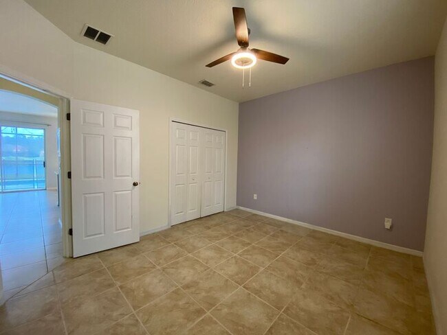 Building Photo - 541 Las Fuentes Dr