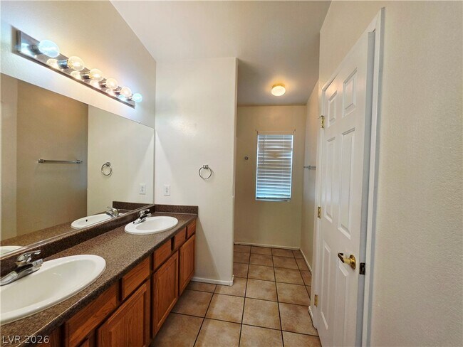 Building Photo - 1571 Rusty Ridge Ln