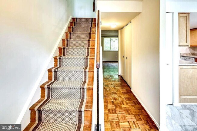 Building Photo - 8966 Footed Ridge