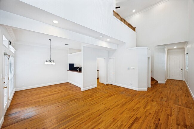 Building Photo - Sophisticated Addison Townhome with Vaulted Ceilings, Study & Two Primary Suites!