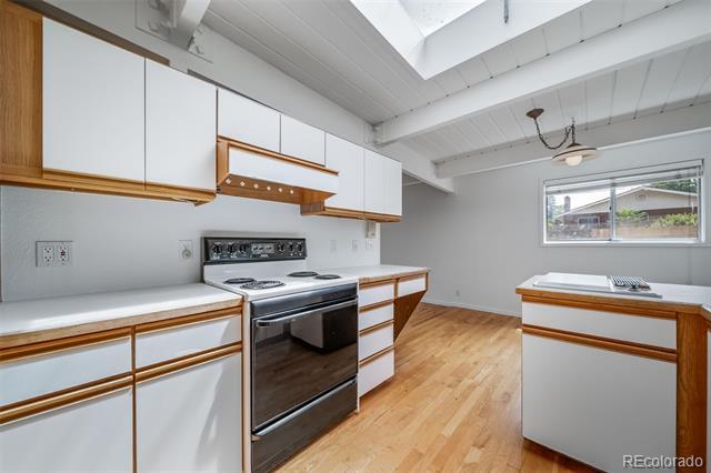 Building Photo - 1490 S Filbert Way