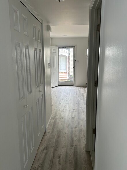 From Kitchen to frt door - 5851 Prince George Ct