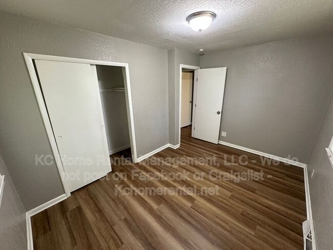 Building Photo - 515 S Forest Ave