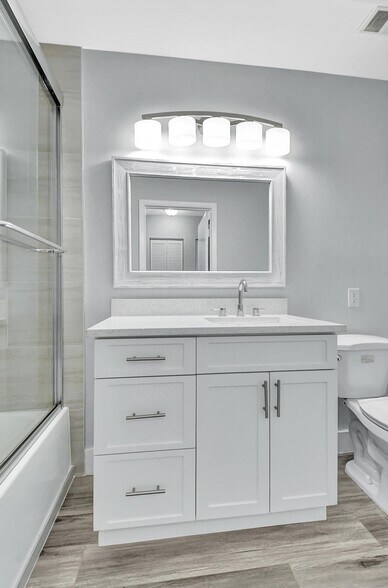 Building Photo - 815 W Boynton Beach Blvd