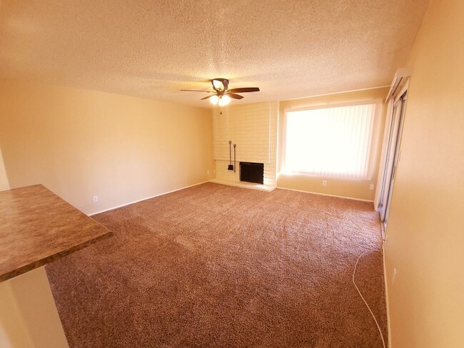 Building Photo - HOME IN ACTIVE ADULT COMMUNITY!!!