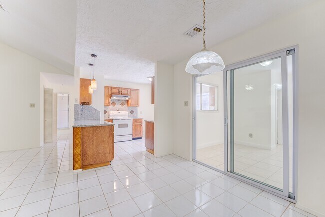 Building Photo - 9206 Beringwood Dr
