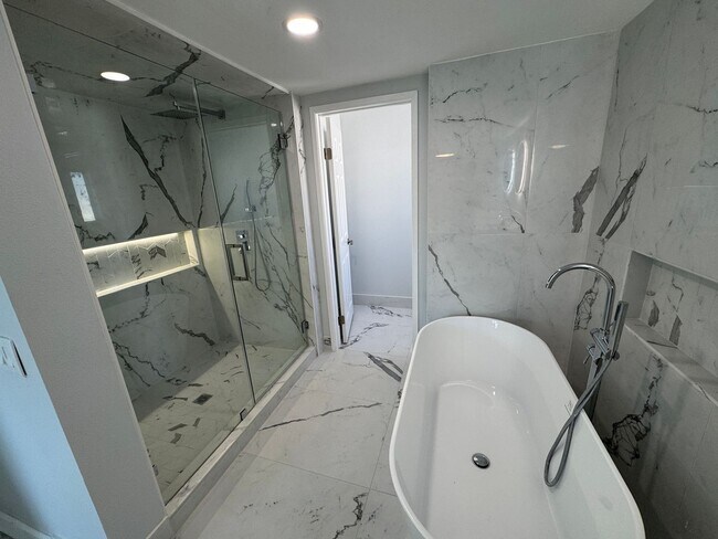 Building Photo - All Remodeled Rancho San Diego Home