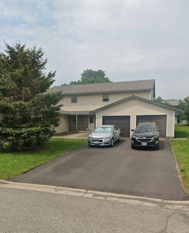 Building Photo - Redwood - Hudson