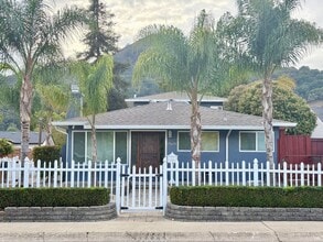 Building Photo - Stunning 4BR/3BA Home + Detached Studio in...