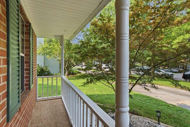 Building Photo - 1236 Carriage Park Dr
