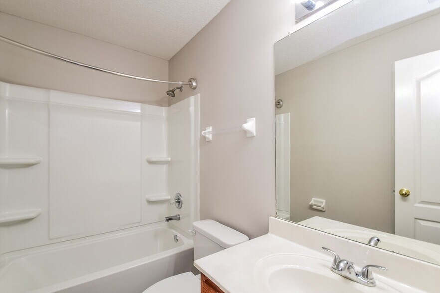 Building Photo - 2829 Russum Dr