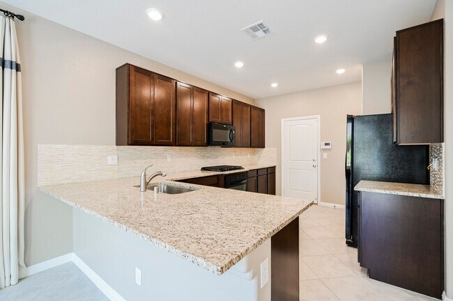 Building Photo - Look No Further! Lovely 3 Bedroom And 2.5 ...