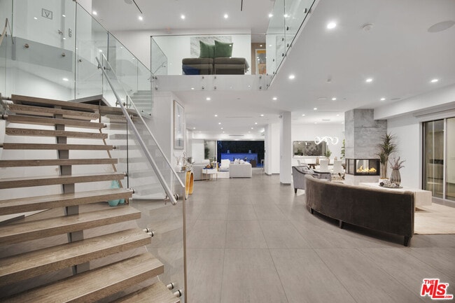 Building Photo - 6379 Colgate Ave