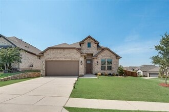 Building Photo - 3200 Glendale Dr