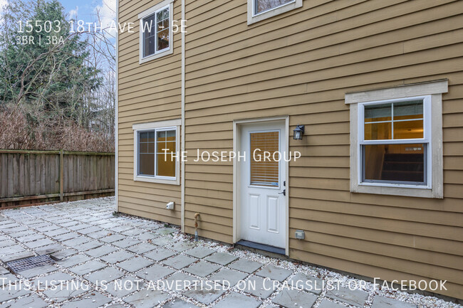 Building Photo - Spacious 3 bed townhome in Lynnwood