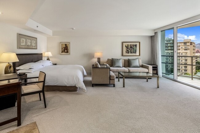 Building Photo - Spacious Waikiki Studio, One Block From Fo...
