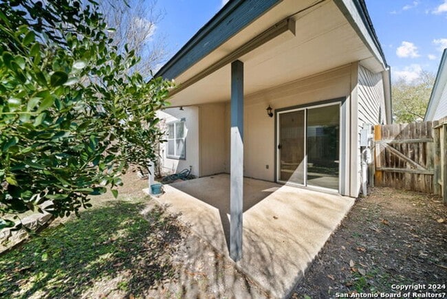 Building Photo - 6018 Norse