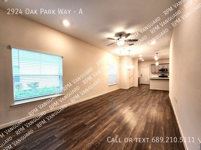 Building Photo - 2924 Oak Park Way