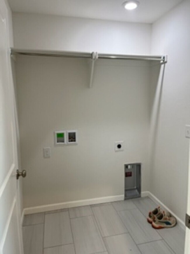 Building Photo - 1st Month Free!