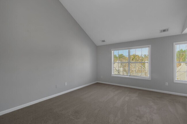 Building Photo - Stunning 4-Bedroom, 3-Bathroom Home