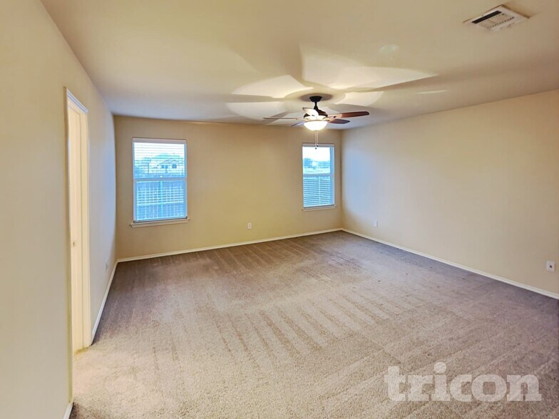 Building Photo - 1248 Collett St