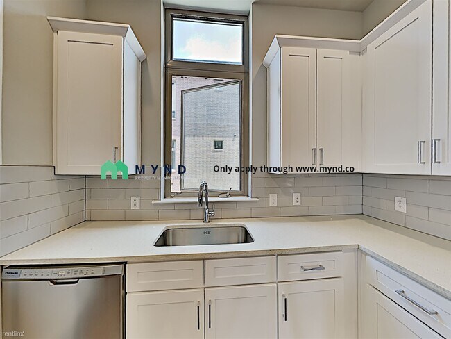 Building Photo - 2511 Vintage Pl Cir