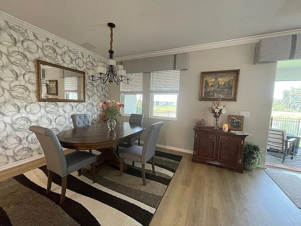 Kitchen Dinnig - 5617 Trevesta Pl