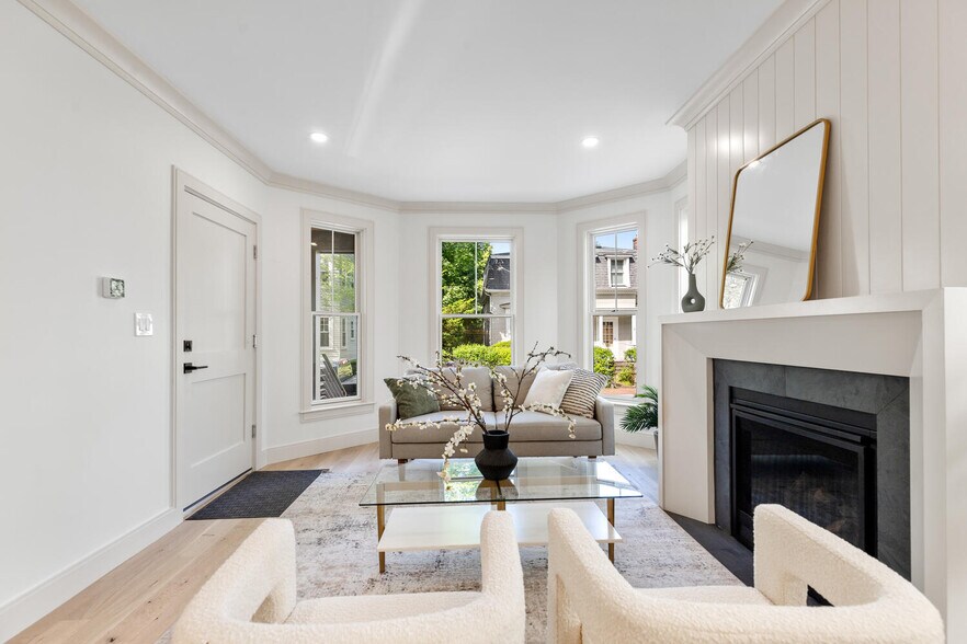 Building Photo - 8 Holly Ave