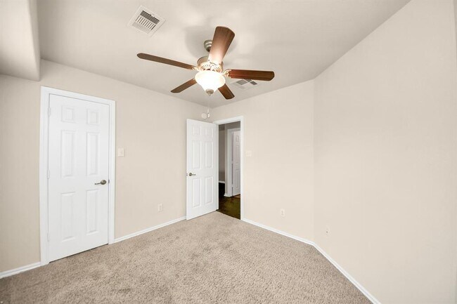 Building Photo - 6427 Densberry Ln