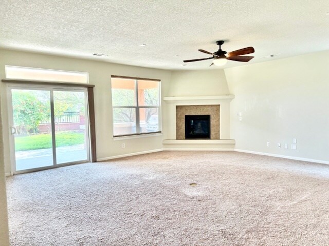 Building Photo - 15 Los Miradores Dr NE