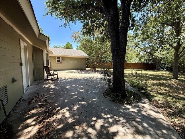 Building Photo - 6301 Emory Ln