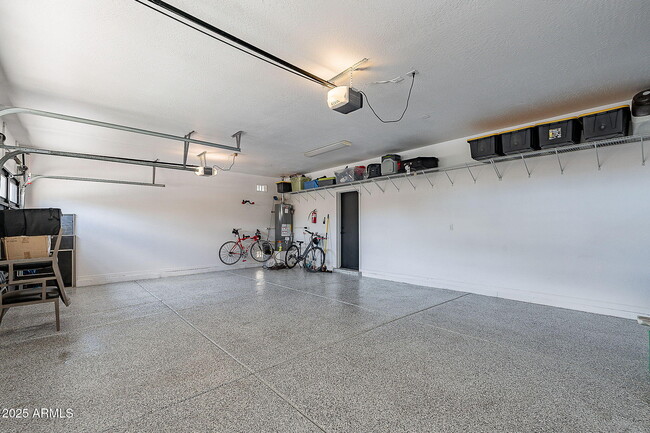 Building Photo - 194 W Sunburst Ln