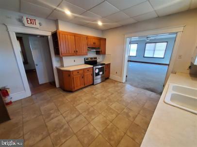 Building Photo - 2871 E High St