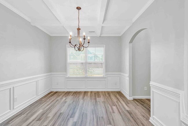 Building Photo - 601 Winfall Dr