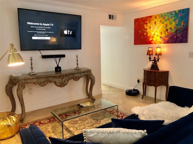 Building Photo - 6450 SW 19th St