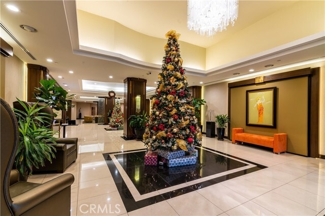 Building Photo - 343 Pioneer Dr