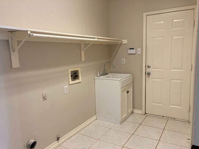 Building Photo - House For Lease in Allen