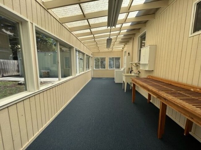 Building Photo - ~*~2BD/1BA Downtown Sunnyvale Charming Hom...