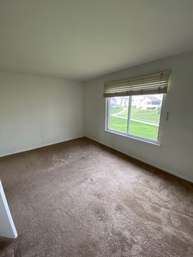 Building Photo - Lovely One Bedroom Apartment in Mount Joy!