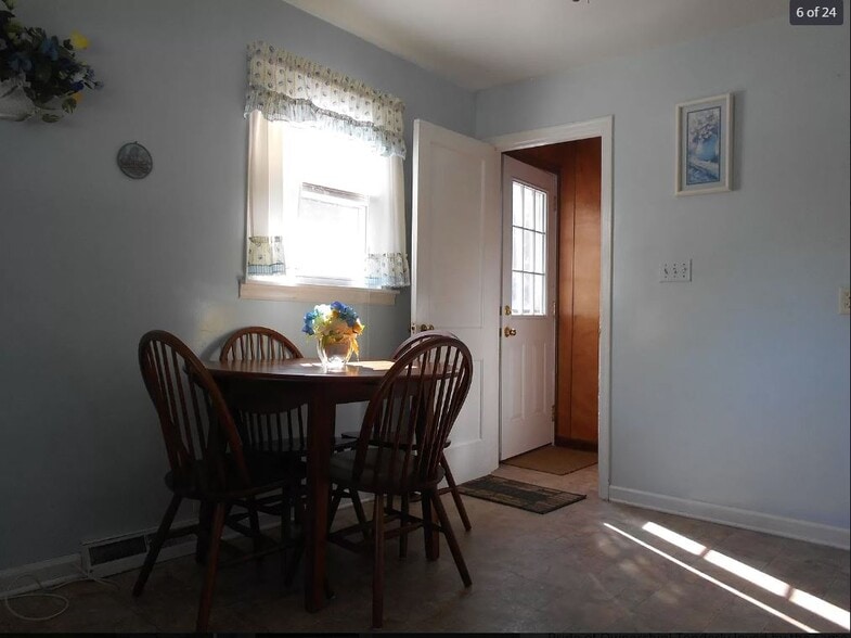 Building Photo - 915 Marie Ave