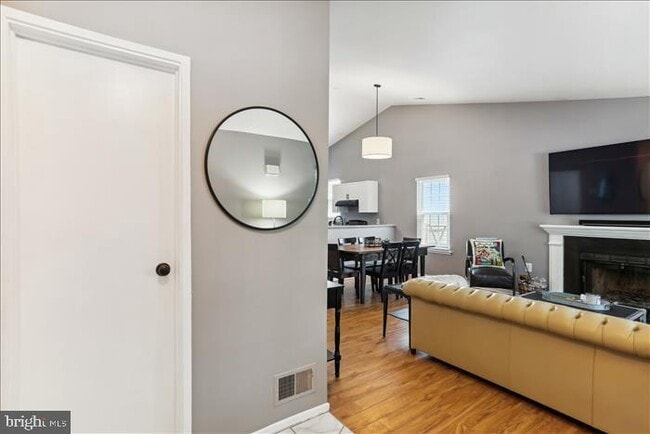 Building Photo - 13348 Neerwinder Pl
