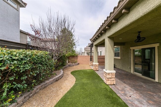 Building Photo - 6633 Autumn Breeze St